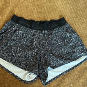 Outdoor Voices Women's Speckled Black and Gray Athletic Shorts